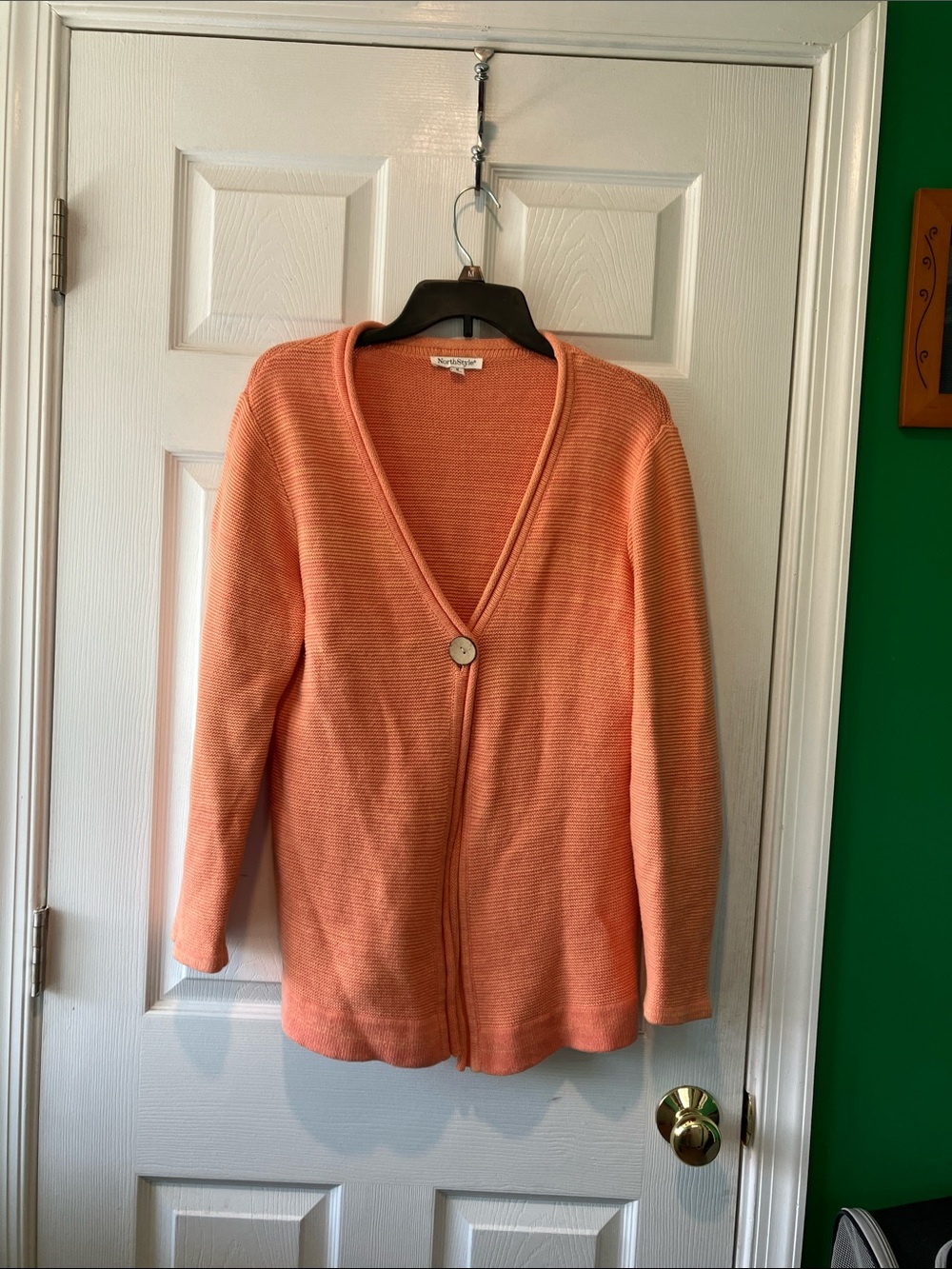NorthStyle Coral V-Neck Single -Button Cardigan sweater medium